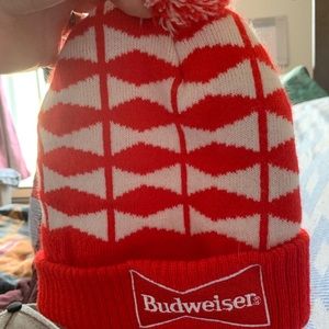 Beanies budweiser and snapback mickeymousse